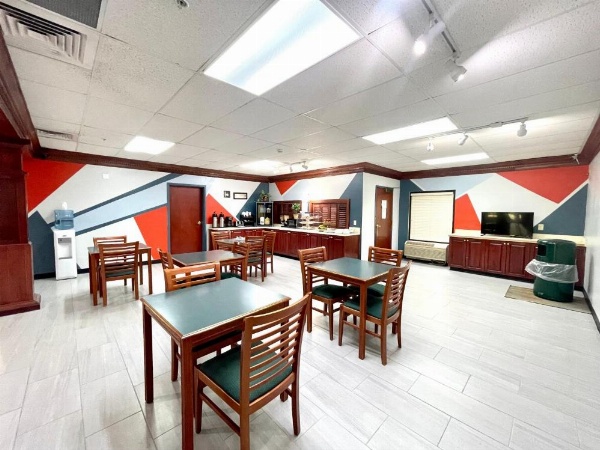 Grand Vista Hotel & Suites image 16